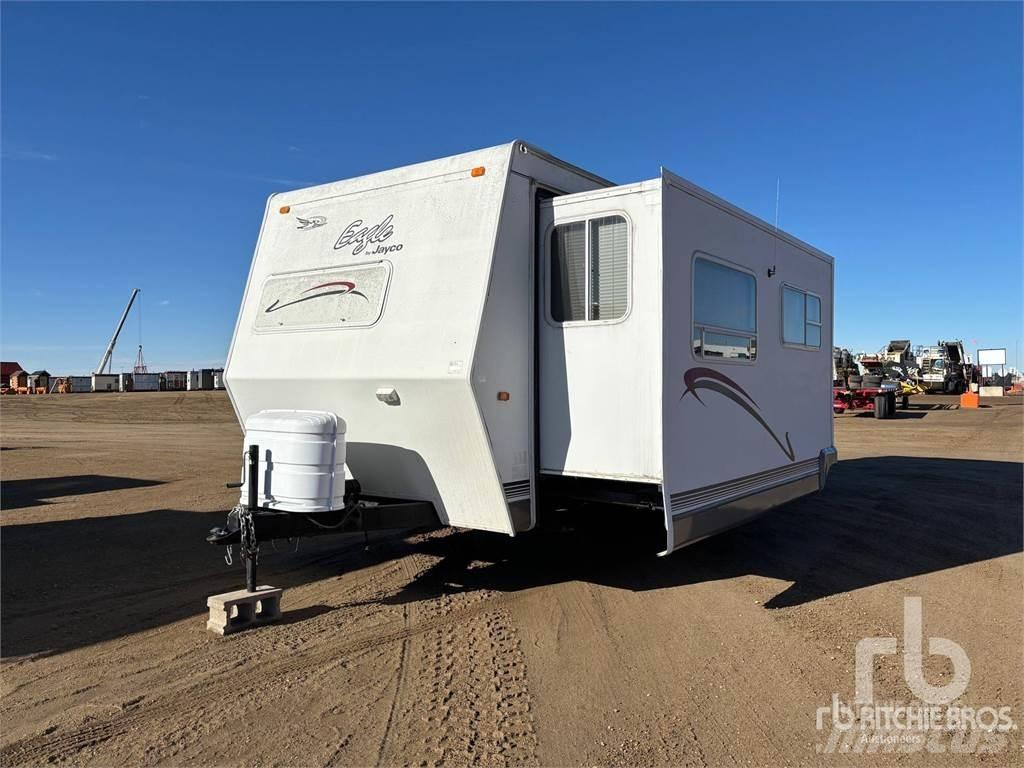 Jayco 272FKS Lehké přívěsy do 3500 kg