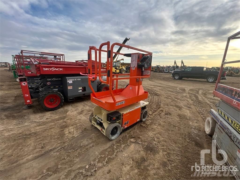 JLG 1230ES Kloubové plošiny