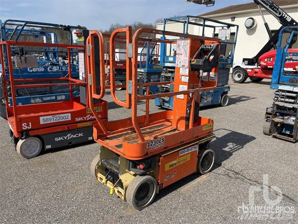 JLG 1230ES Kloubové plošiny