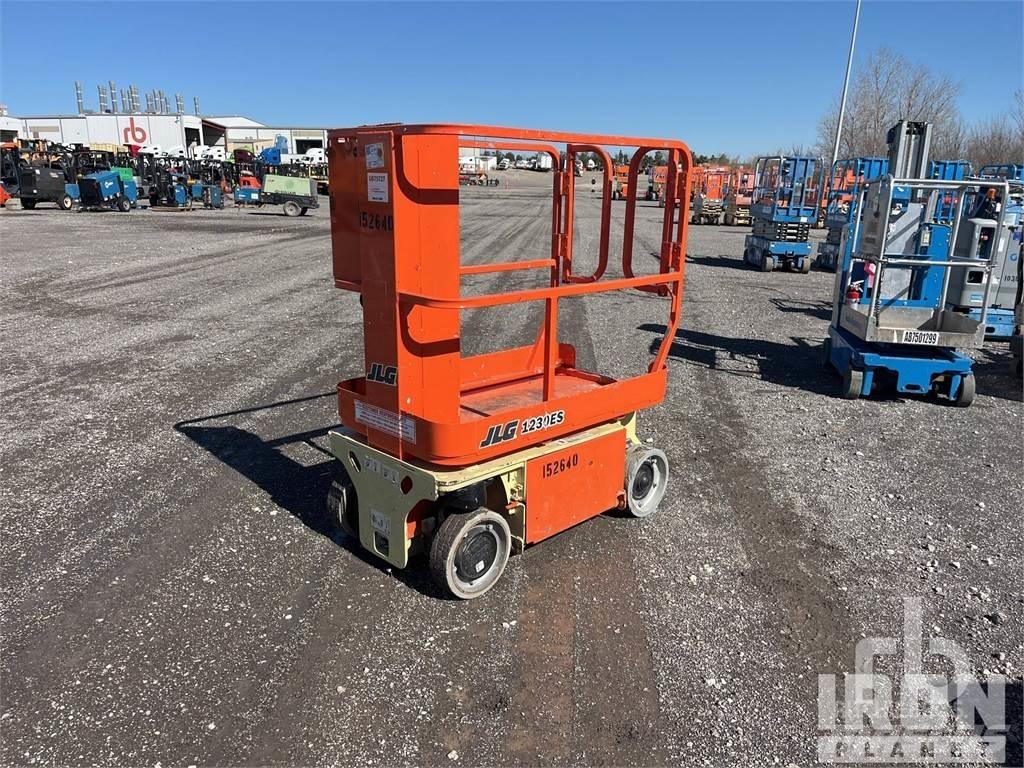 JLG 1230ES Kloubové plošiny