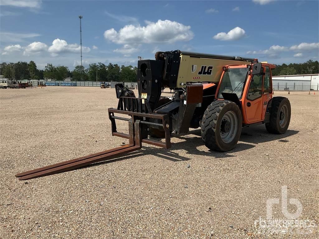 JLG 1255 Teleskopické manipulátory