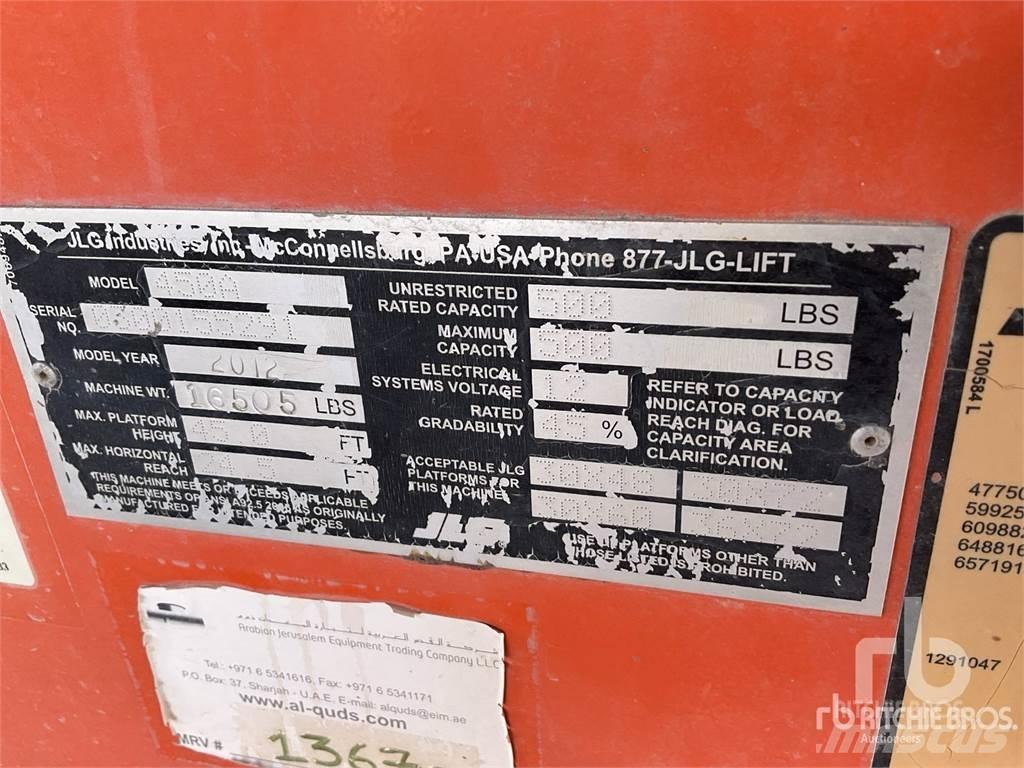 JLG 450A Kloubové plošiny
