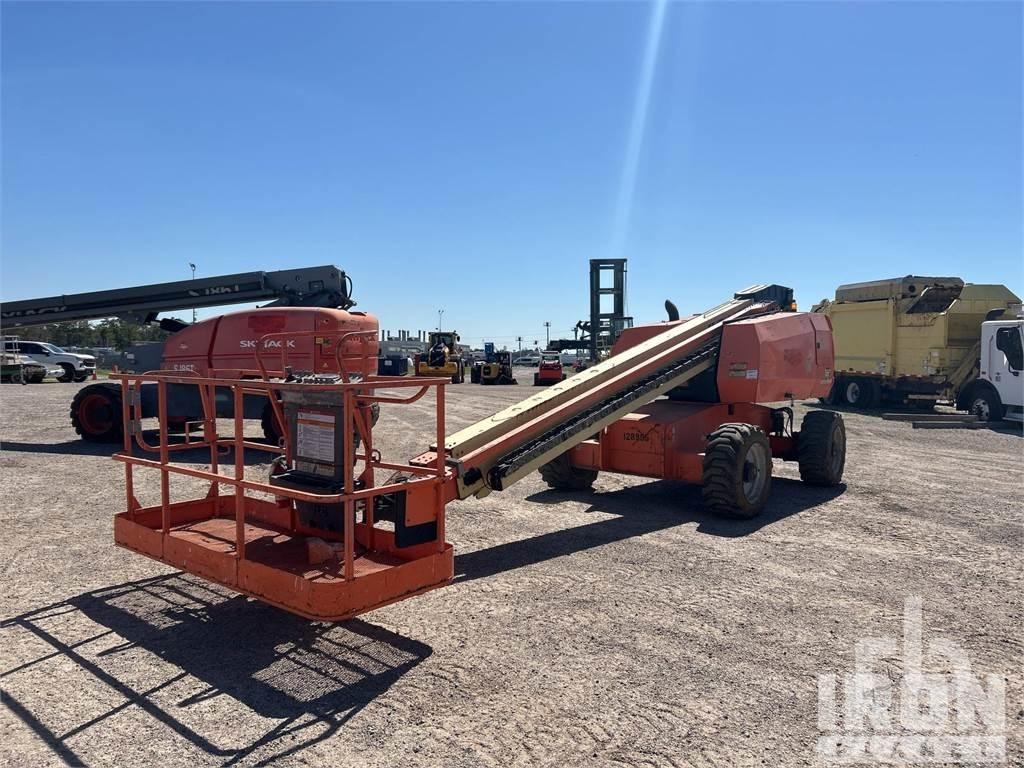 JLG 600S Kloubové plošiny