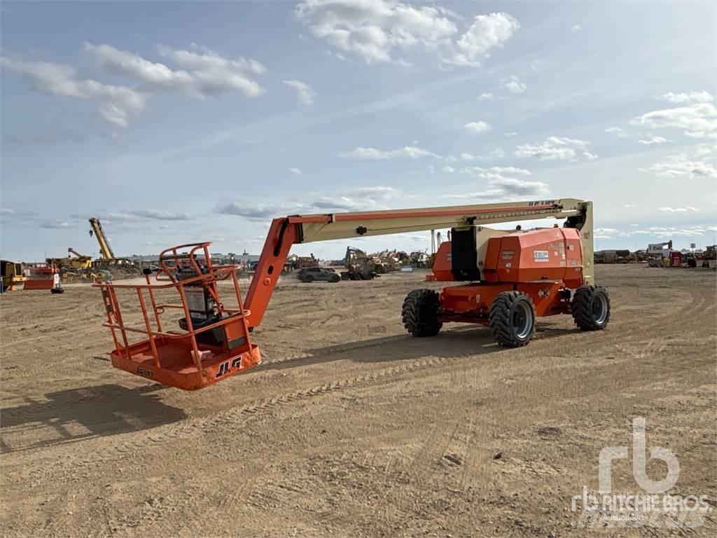 JLG 800A Kloubové plošiny