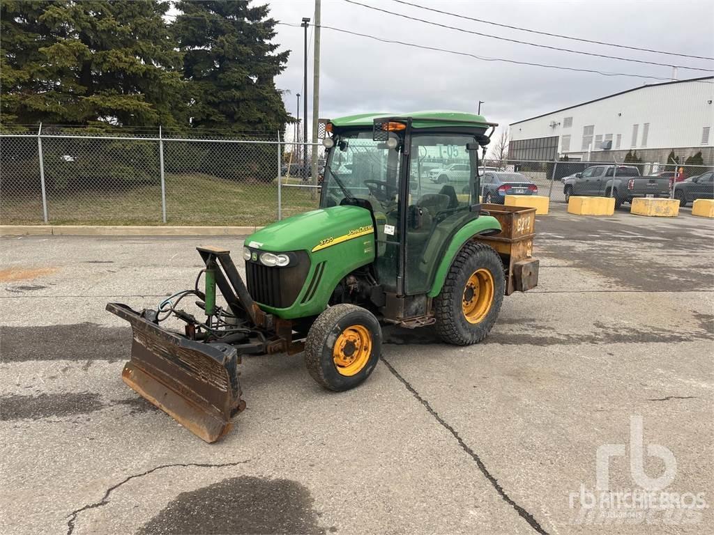 John Deere 3720 Kompaktní traktory