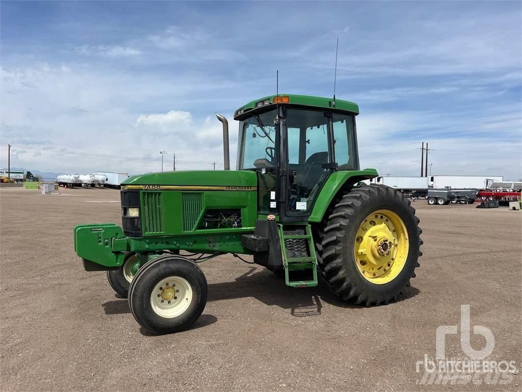 John Deere 7400 Traktory