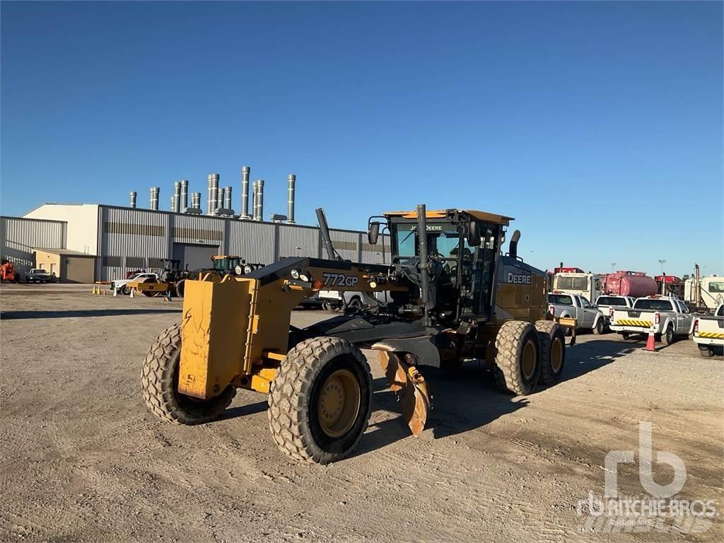John Deere 772G Grejdry
