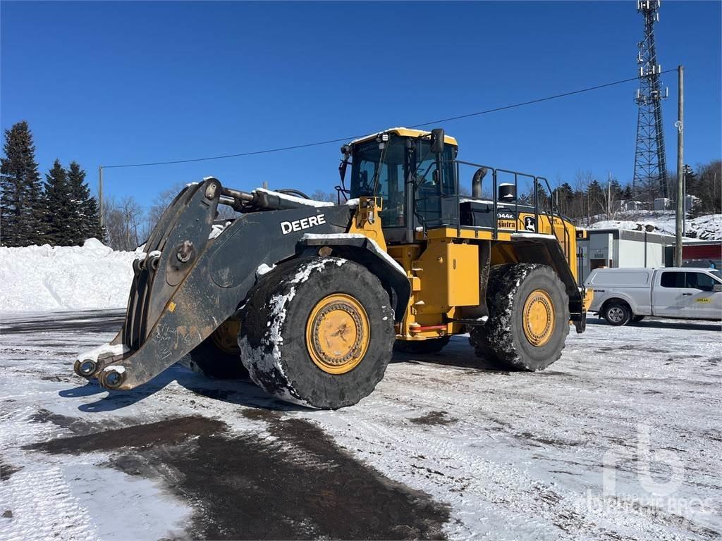 John Deere 944K Kolové nakladače