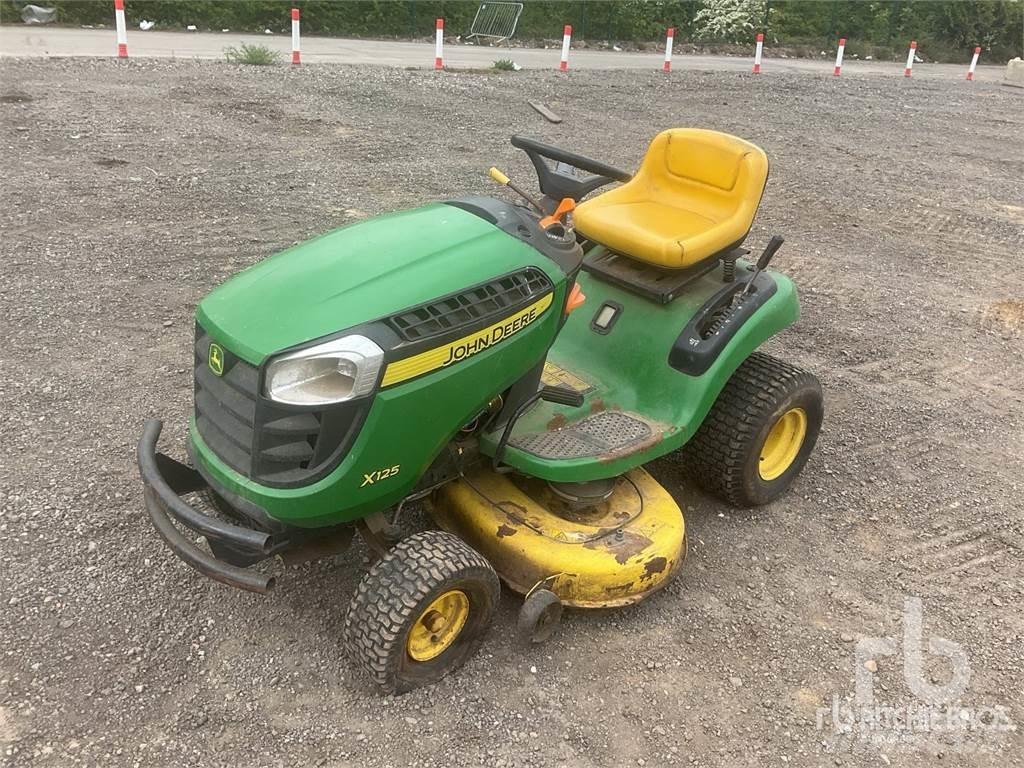 John Deere X125 Žací stroje
