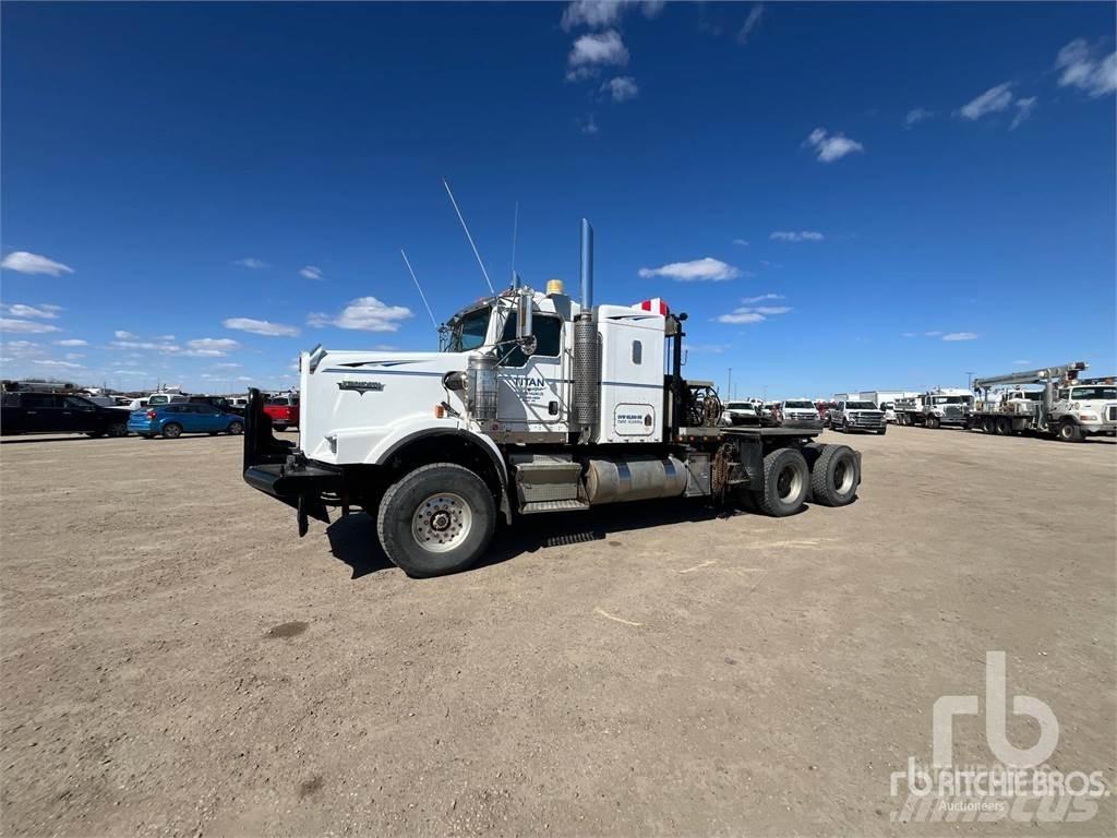 Kenworth C500B Valník s navijákem