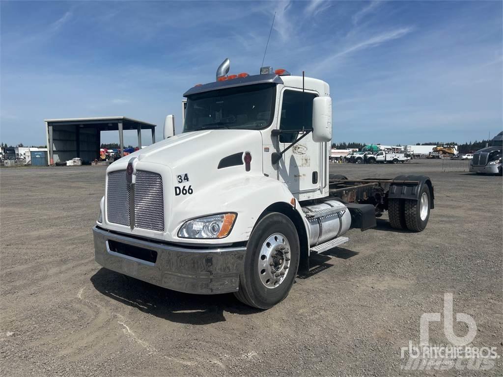 Kenworth T300 Nákladní vozidlo bez nástavby