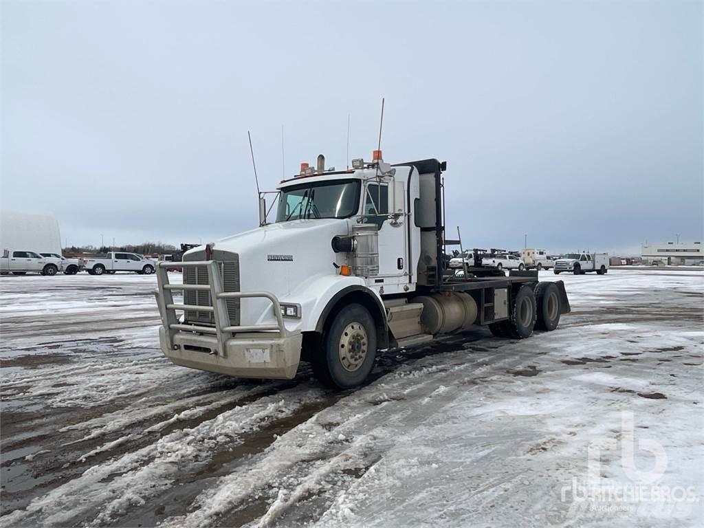 Kenworth T800 Valník s navijákem
