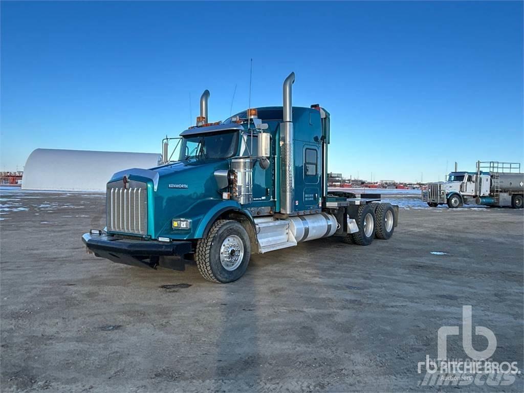 Kenworth T800 Valník s navijákem