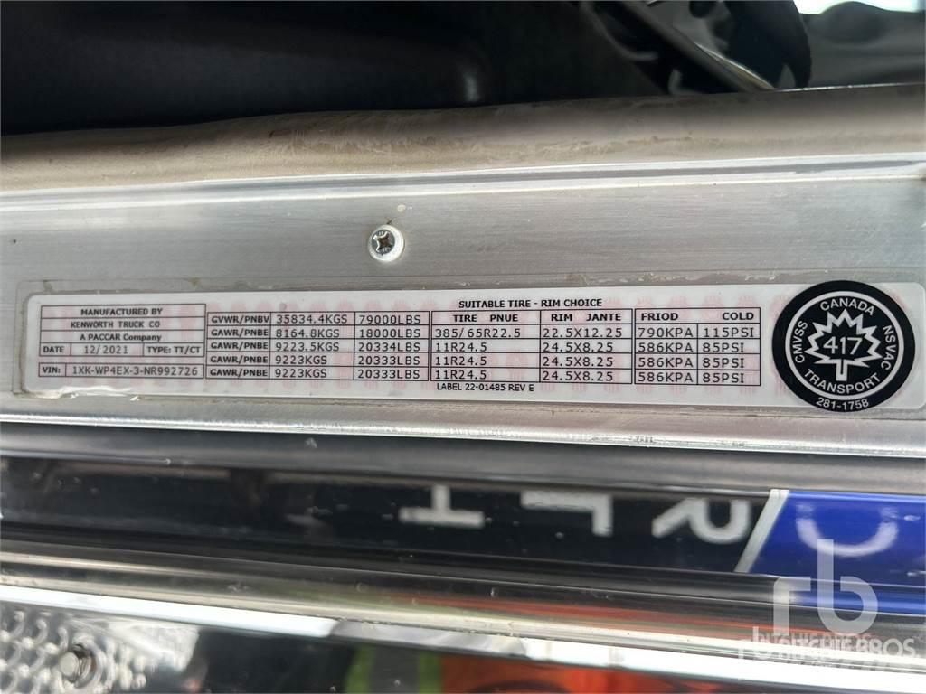 Kenworth W900 Valník s navijákem