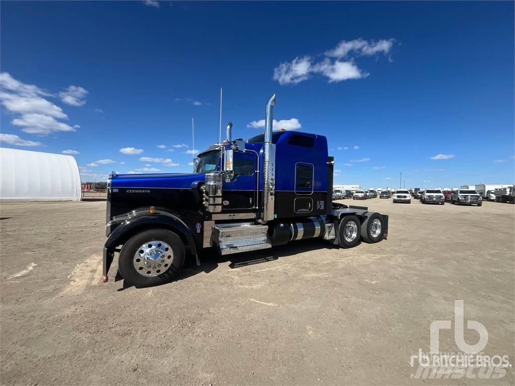 Kenworth W900L Tahače