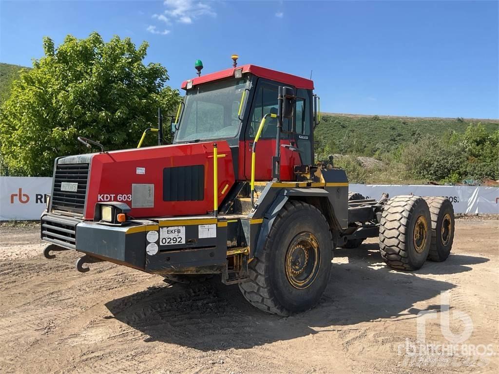 Komatsu HM300-1 Kloubové dempry