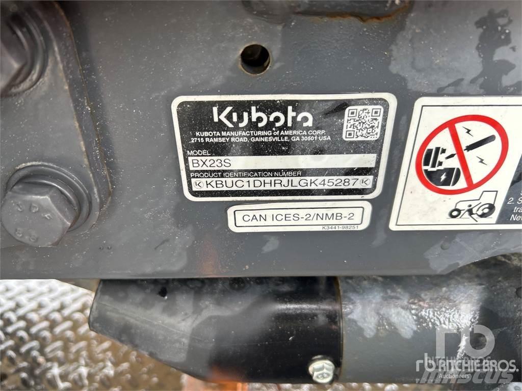 Kubota BX23S Kompaktní traktory