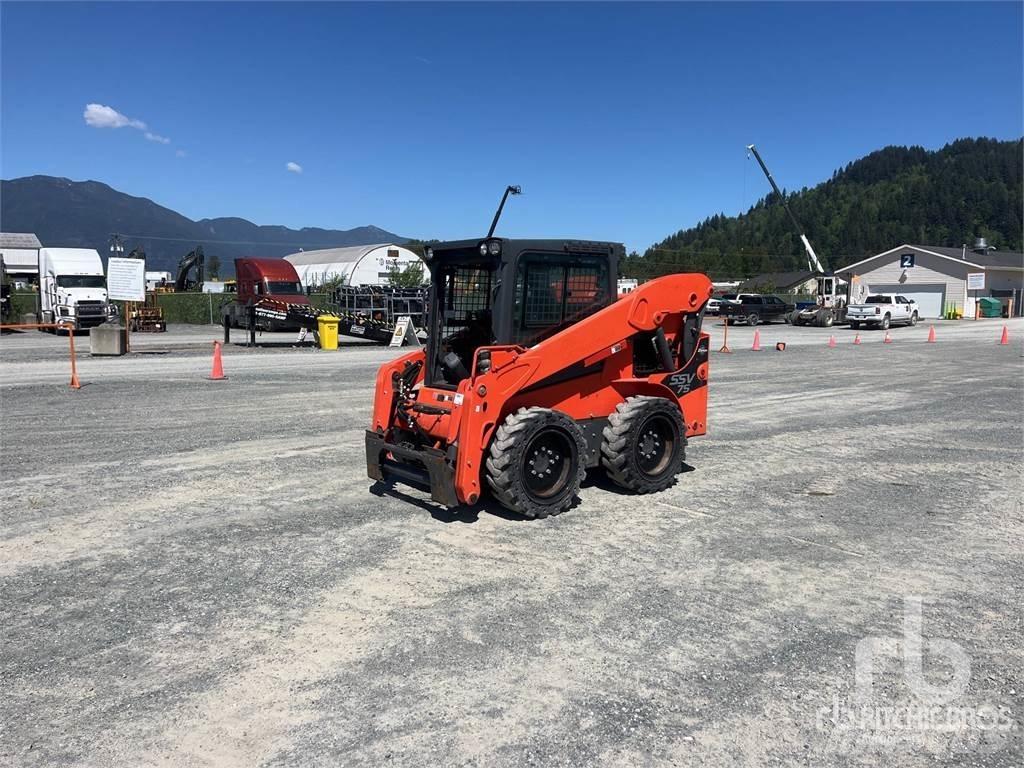Kubota SSV75 Smykem řízené nakladače