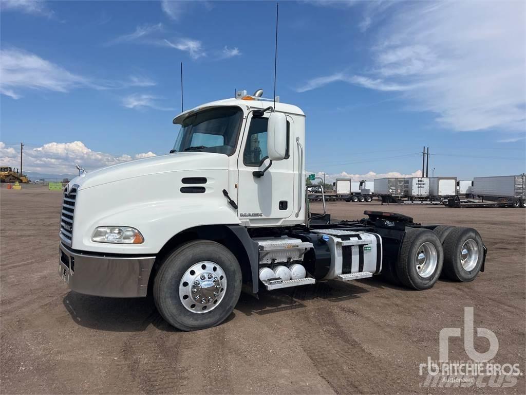Mack CH613 Tahače