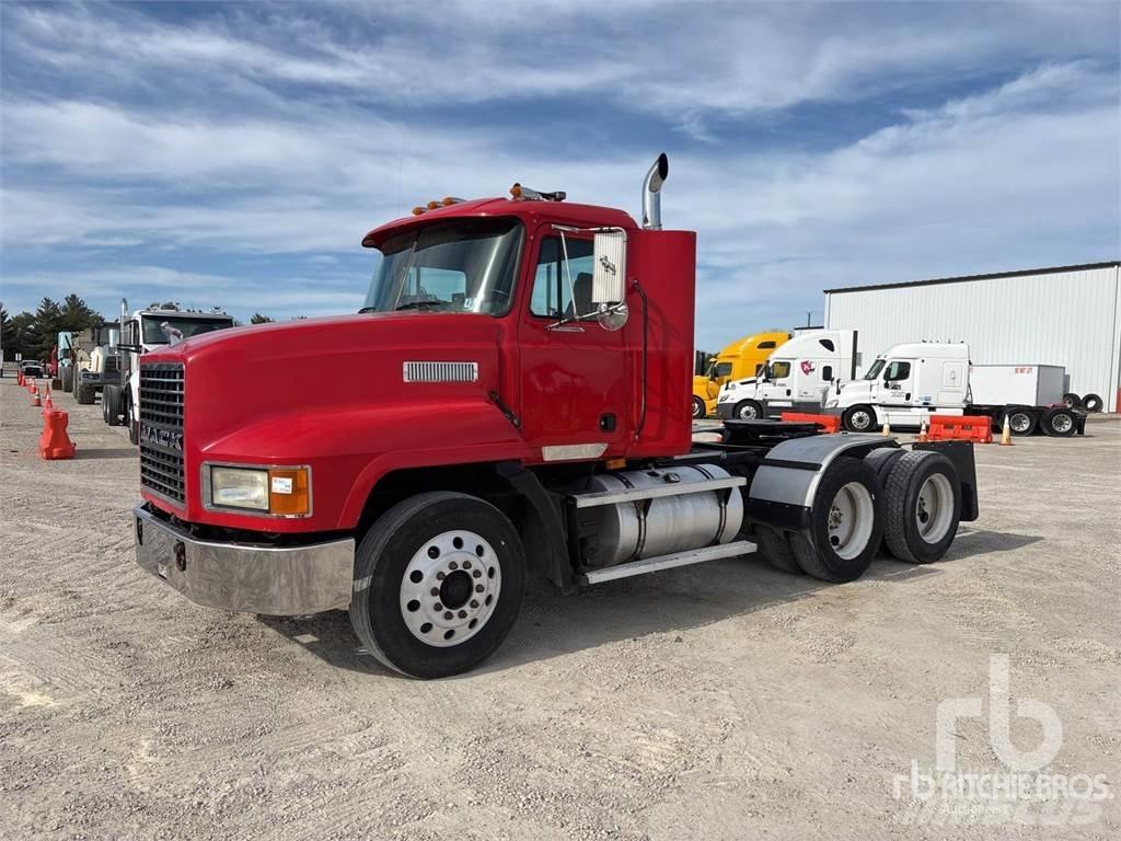 Mack CH613 Tahače