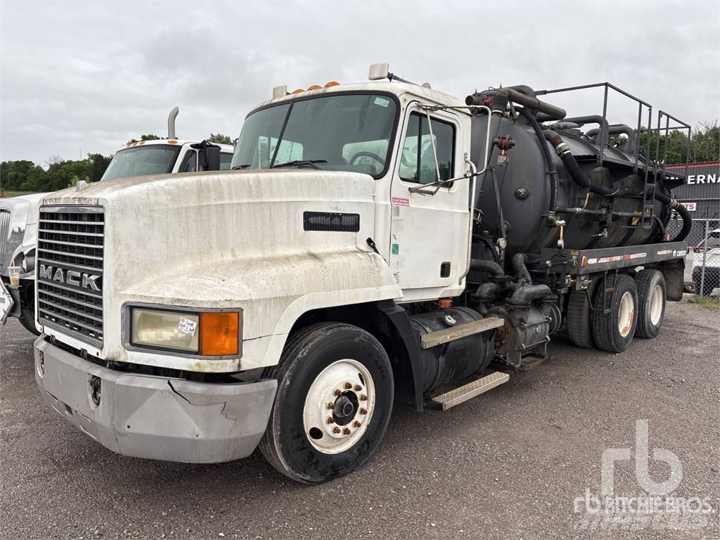 Mack CH613 Kombinované/Čerpací cisterny