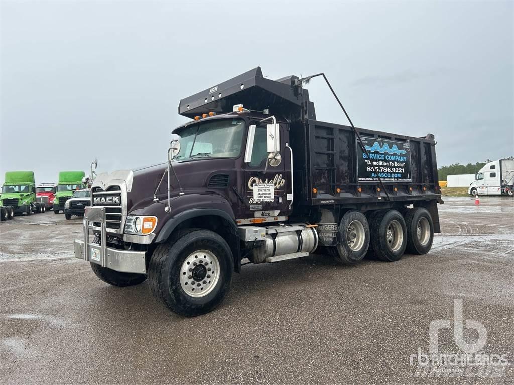 Mack CV713 Sklápěče