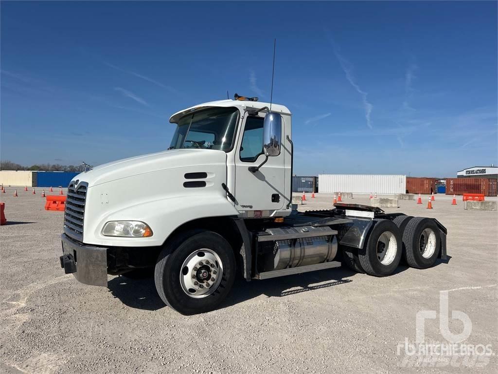 Mack CX613 Tahače