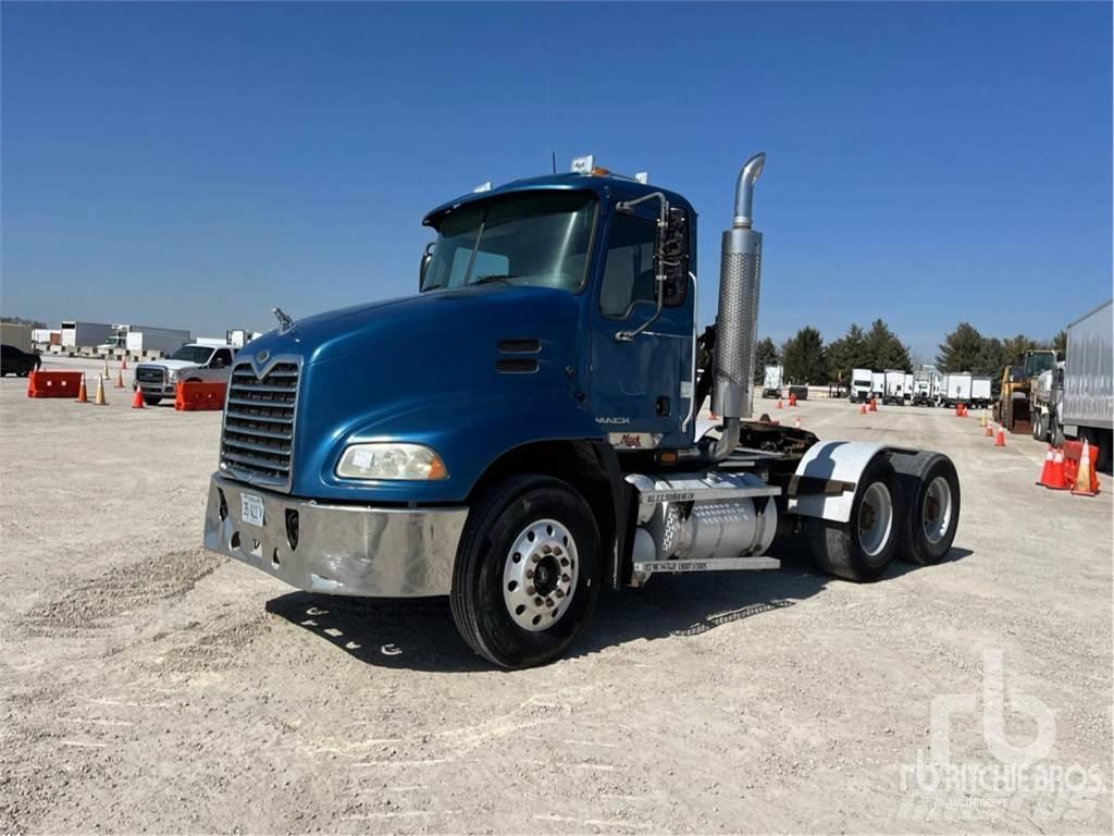 Mack CXP613 Tahače
