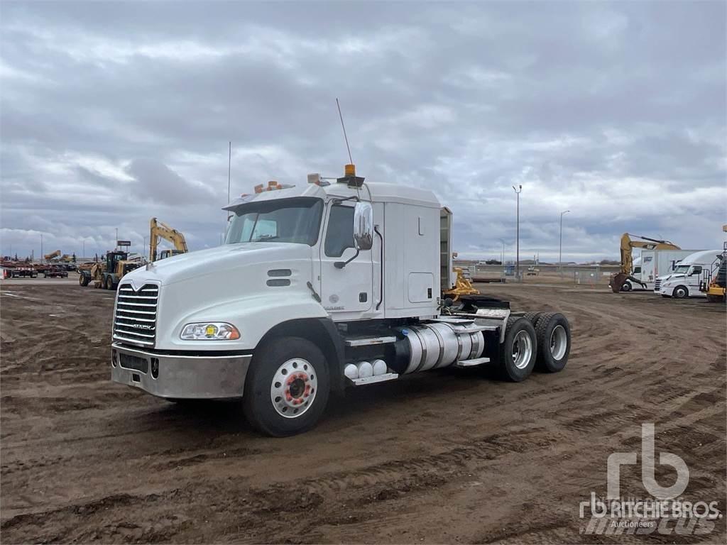 Mack CXU613 Tahače