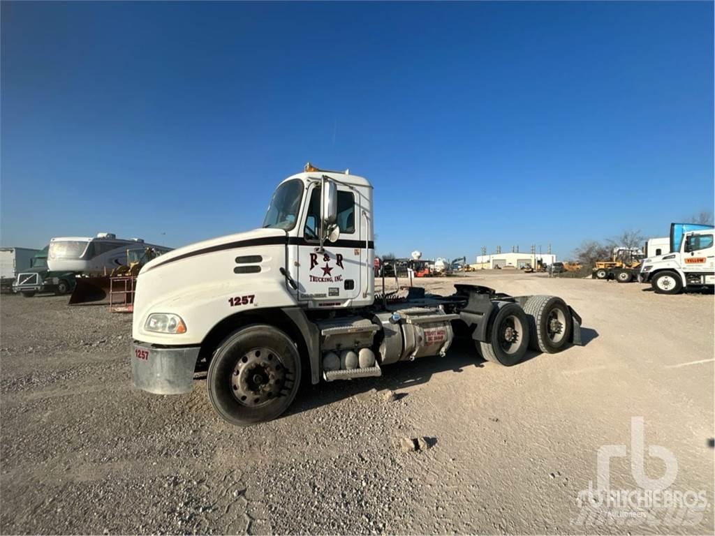 Mack CXU613 Tahače
