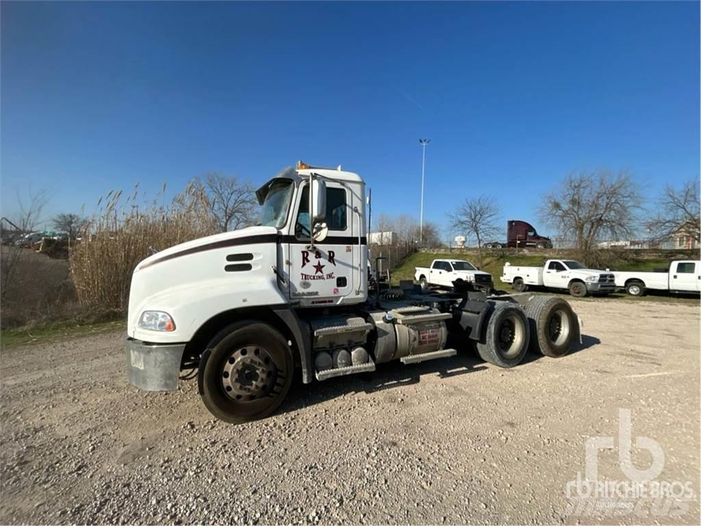 Mack CXU613 Tahače