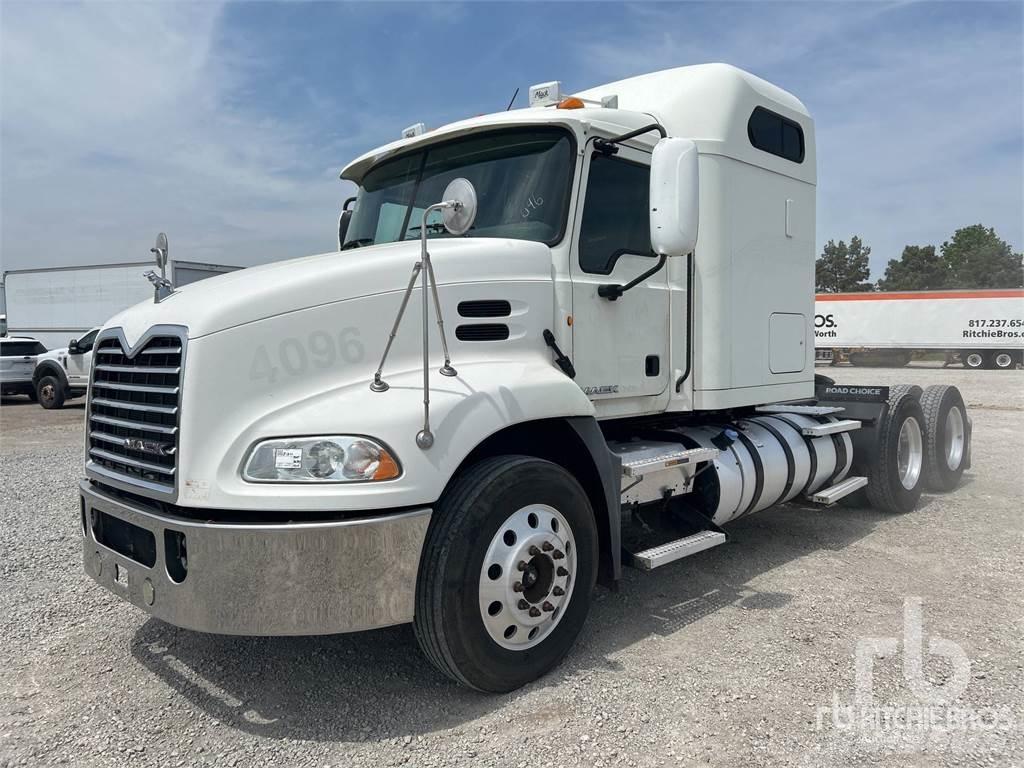 Mack CXU613 Tahače