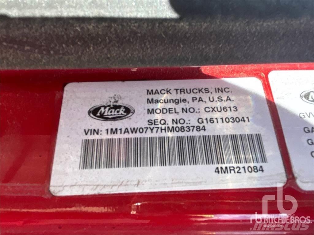 Mack CXU613 Tahače