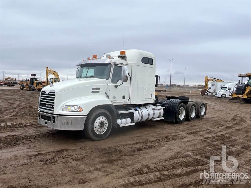 Mack CXU614 Tahače