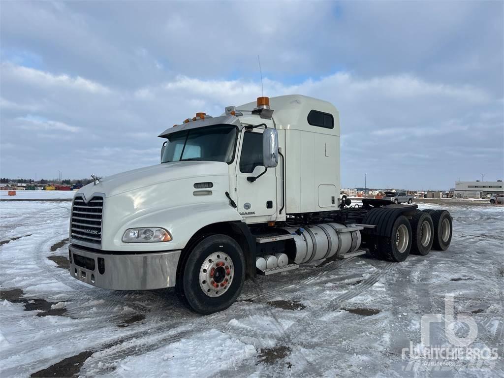 Mack CXU614 Tahače