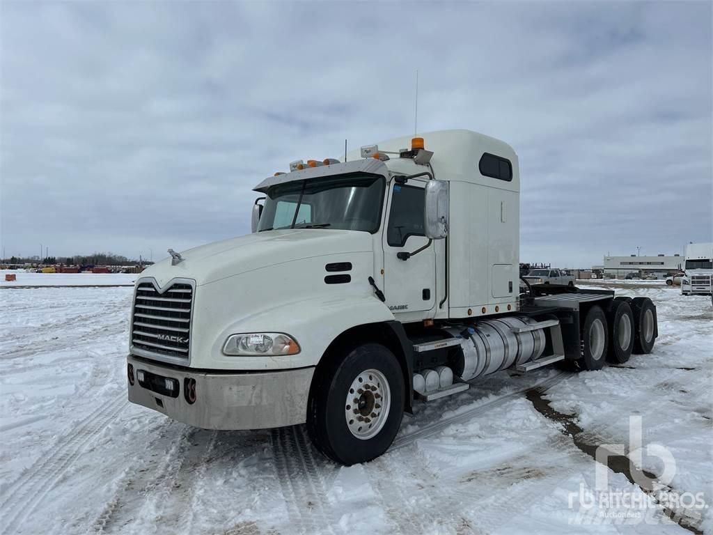 Mack CXU614 Tahače