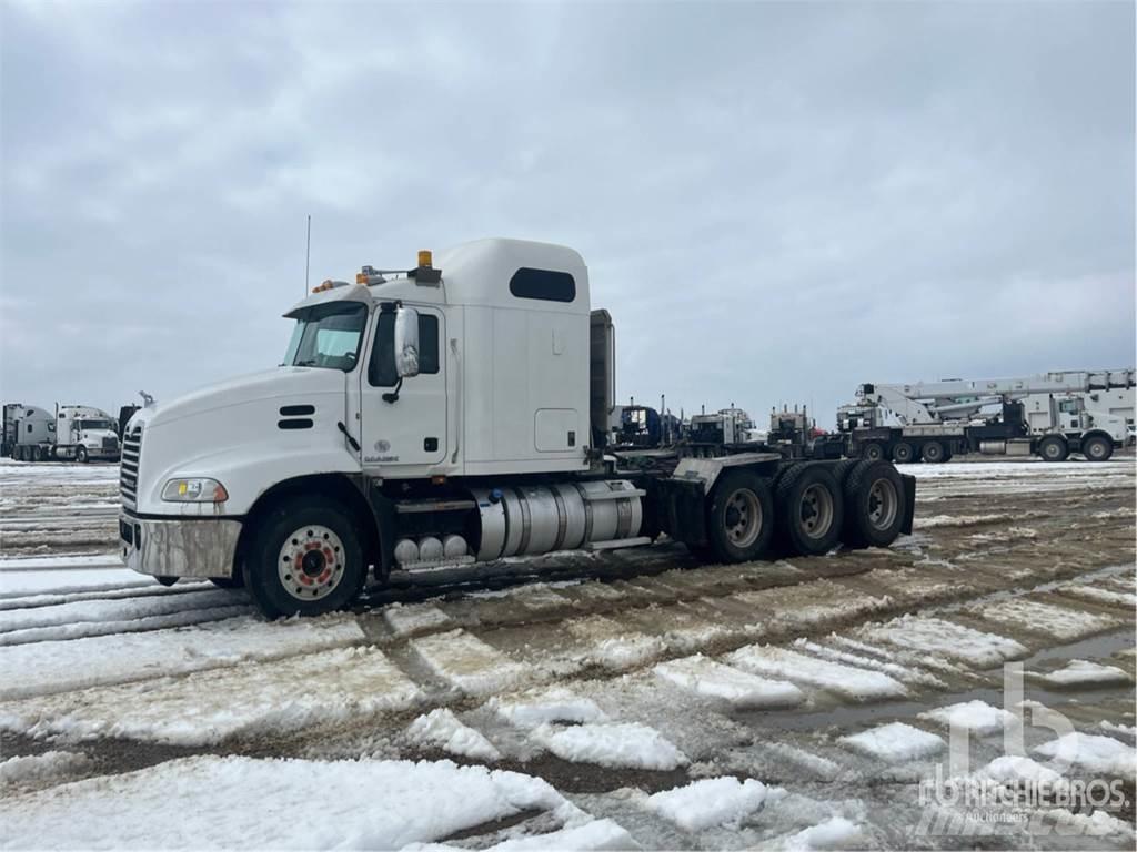 Mack CXU614 Tahače