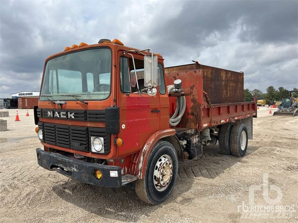 Mack MS200 Valníky/Sklápěcí bočnice