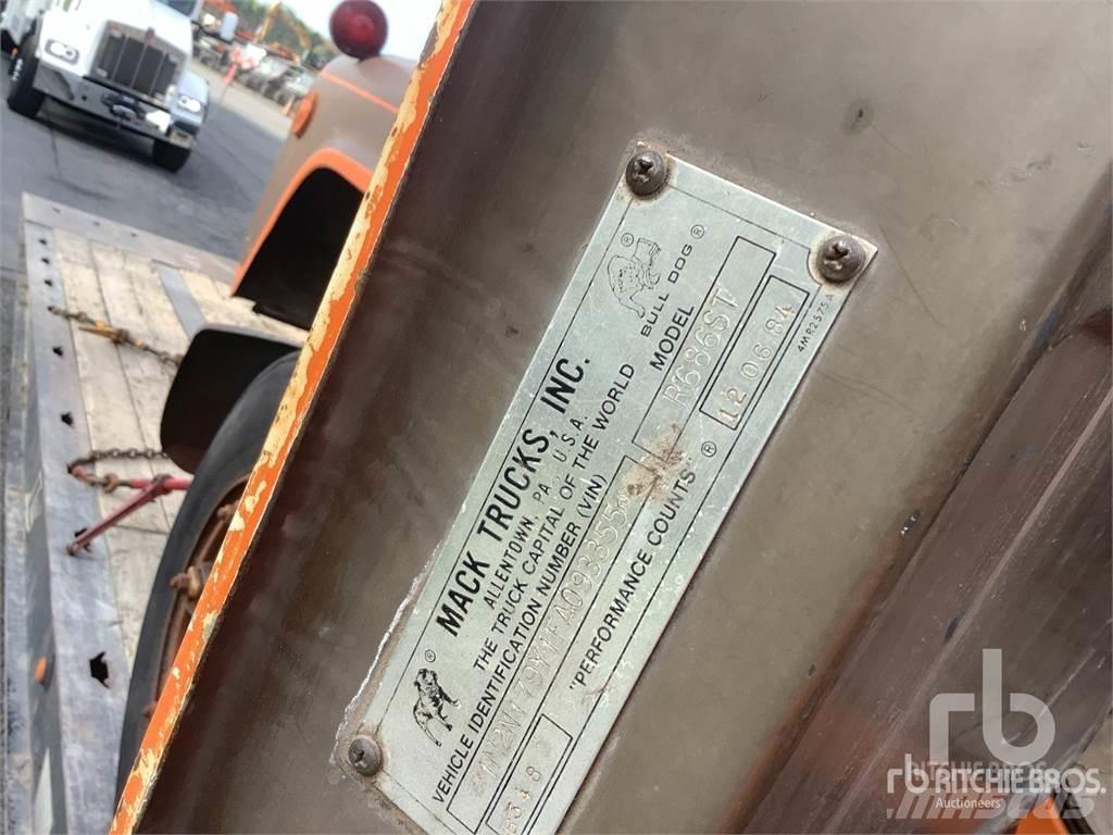 Mack R685ST Tahače