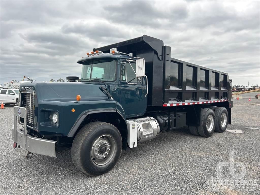 Mack RB688S Sklápěče