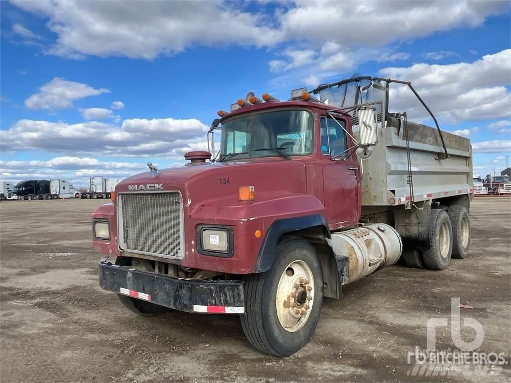 Mack RD688S Sklápěče