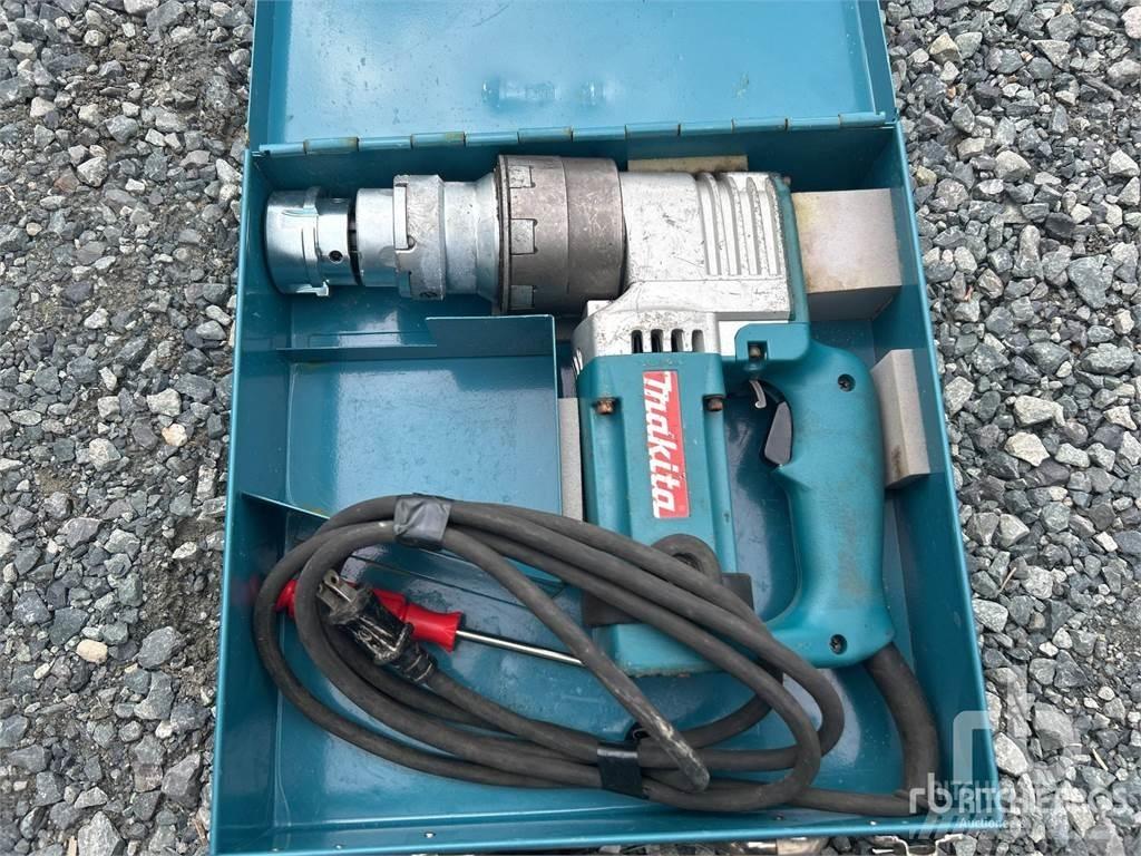 Makita 6922NB Stavebnictví - ostatní