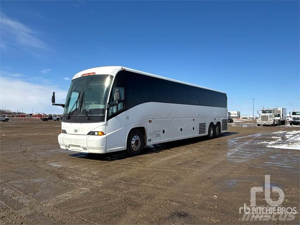 MCI J4500 Zájezdové autobusy