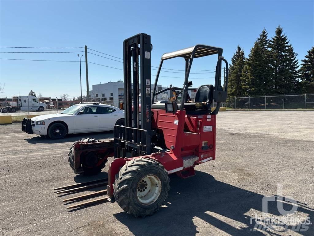 Moffett M55 Terénní vysokozdvižné vozíky
