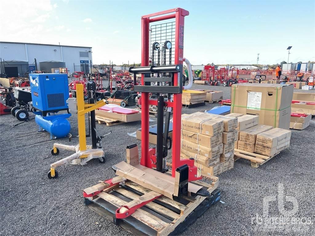 MultiQuip HT1C Paletové regály
