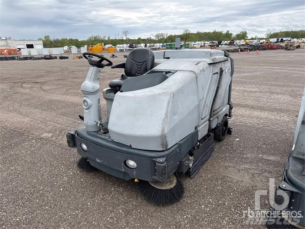 Nilfisk SC8000 Zametací stroje