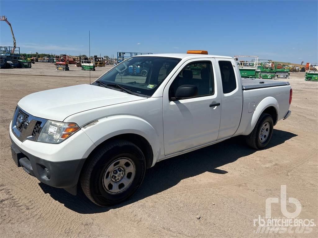 Nissan FRONTIER Pick up/Valník