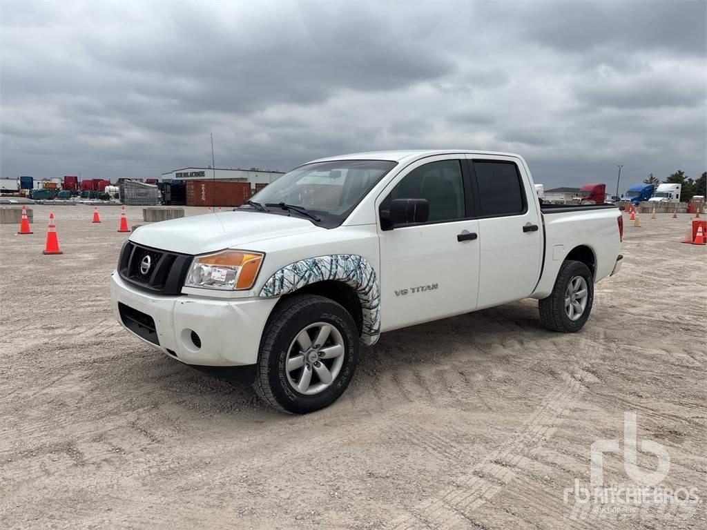 Nissan TITAN Pick up/Valník
