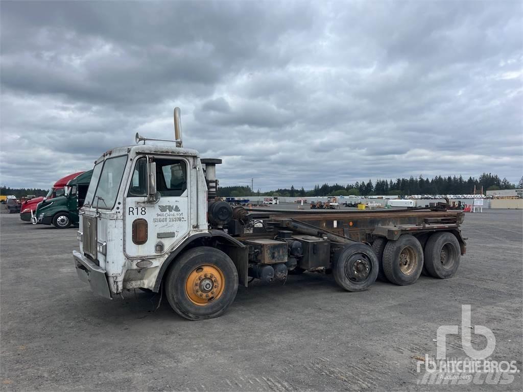 Peterbilt 320 Lanový nosič kontejnerů