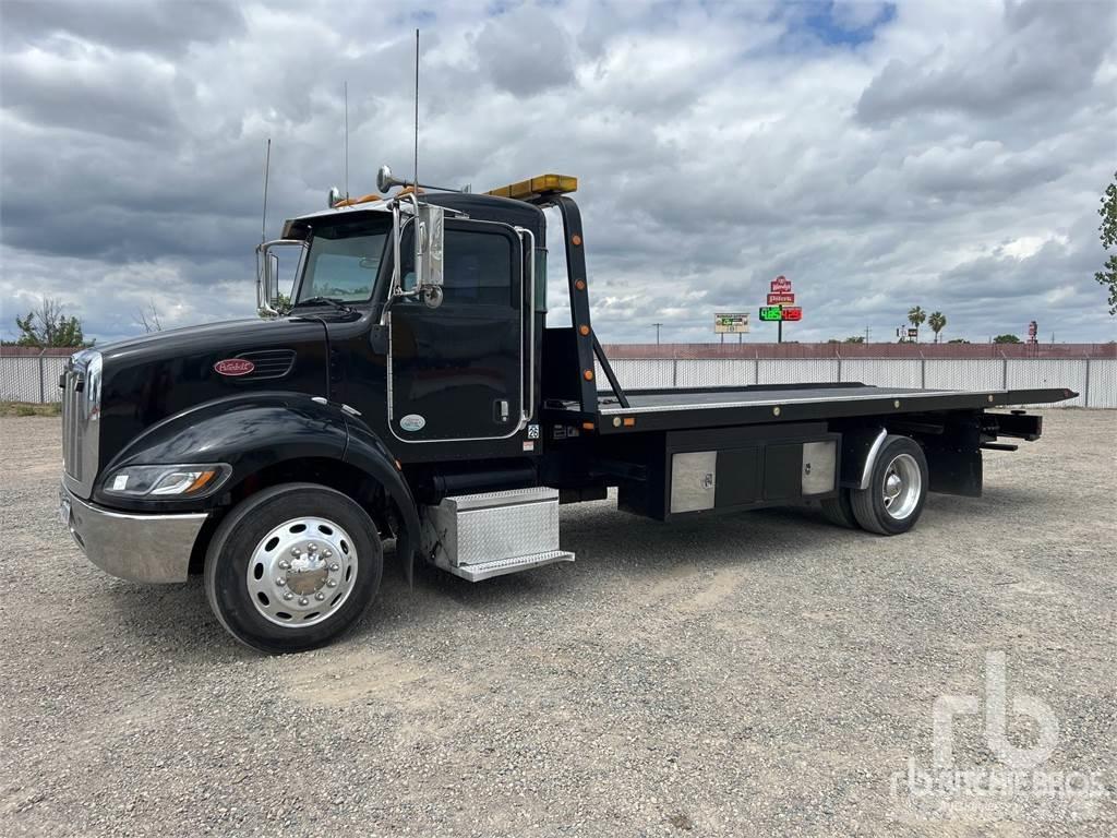 Peterbilt 330 Kabiny a interiér